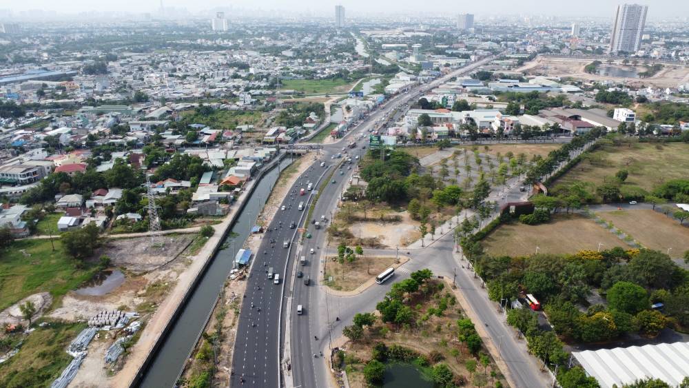 Quốc lộ 13, The Emerald Boulevard